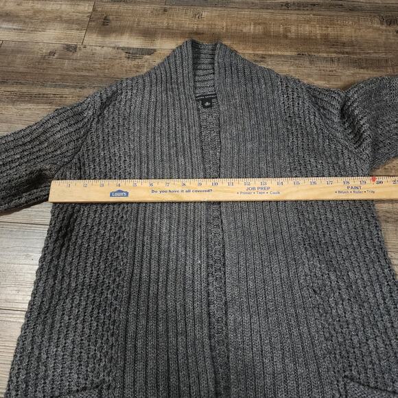 Banana Republic Gray short sleeve cardigan women's size Medium Pre-owned 2201 - Picture 3 of 6